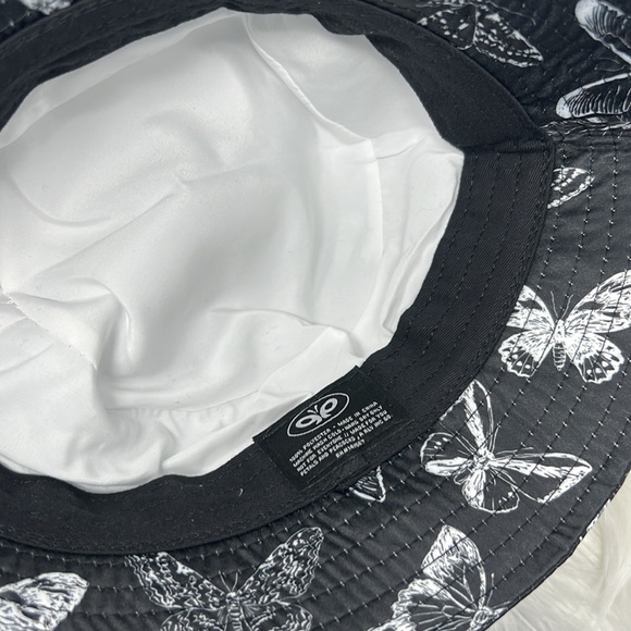 Petals And Peacocks Butterflies Bucket Hat - Picture 6 of 7